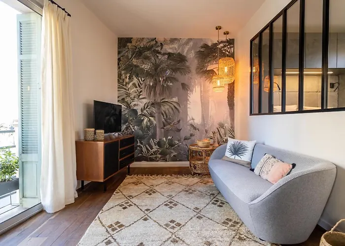 Apartment In St Raph