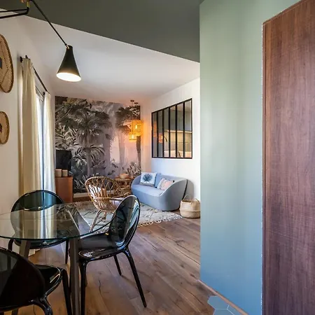 In St Raph Апартаменты