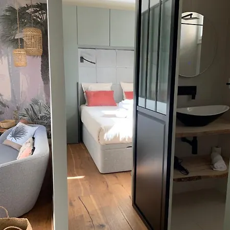 In St Raph Апартаменты